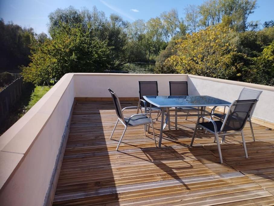 Agreable Maison Avec Parking Gratuit Lägenhet Amiens Exteriör bild